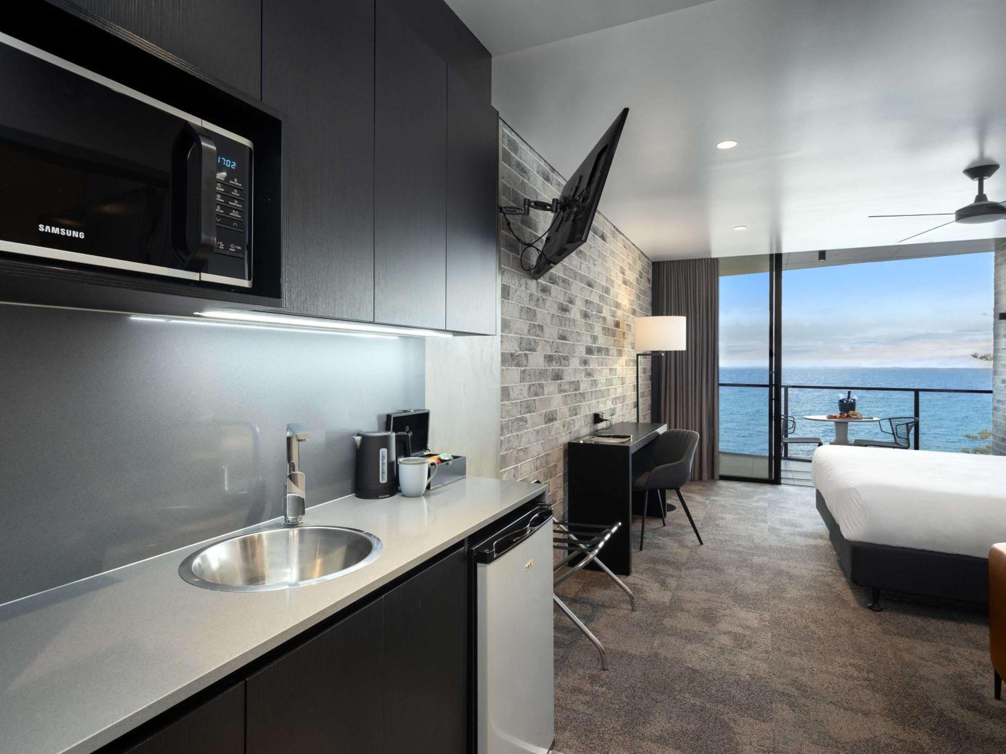 The Sebel Brisbane Margate Beach Экстерьер фото